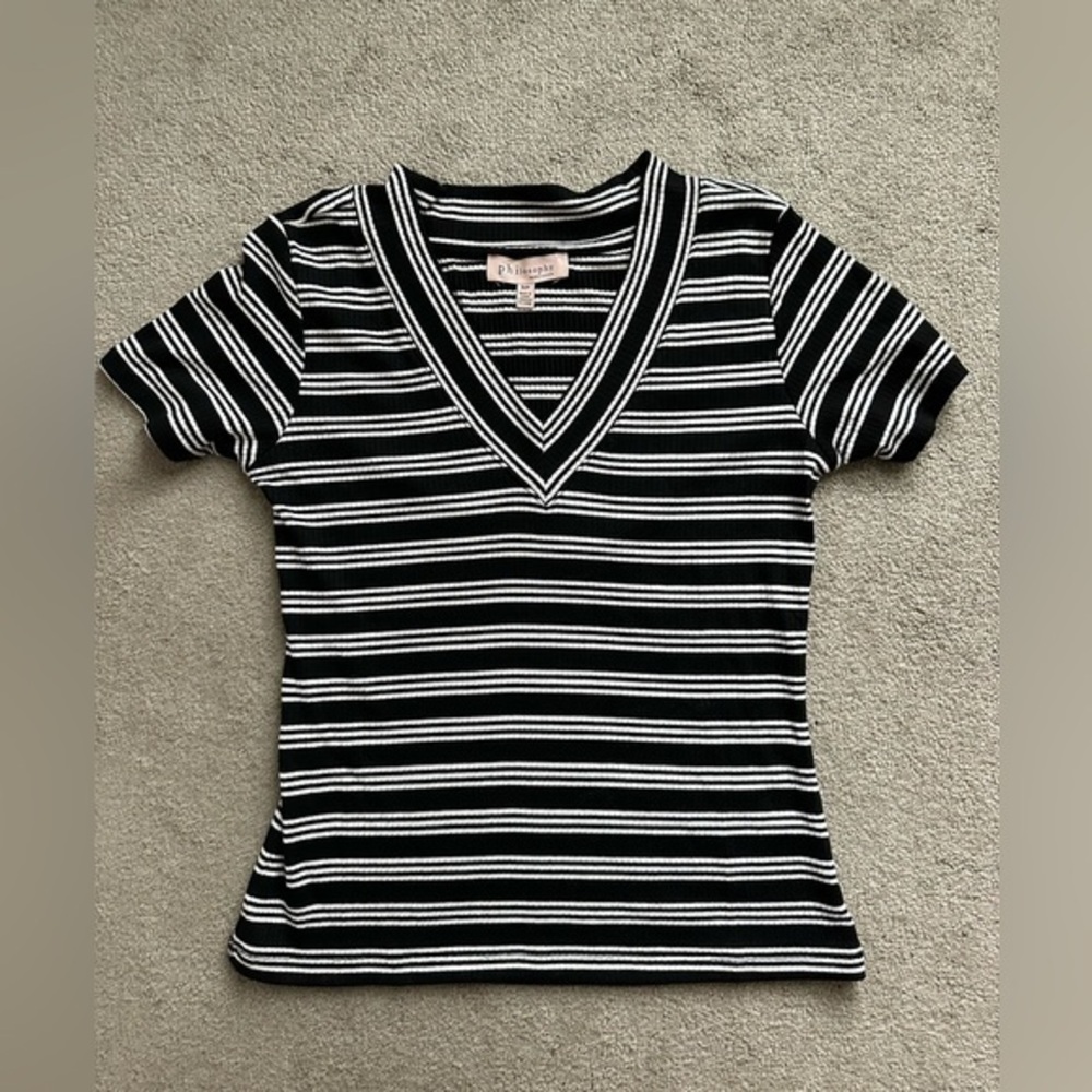 Philosophy Republic Clothing V Neck Striped Top Black and White‎ Size Small
